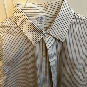 Brooks Brothers non iron dress shirt 15 1/2 34